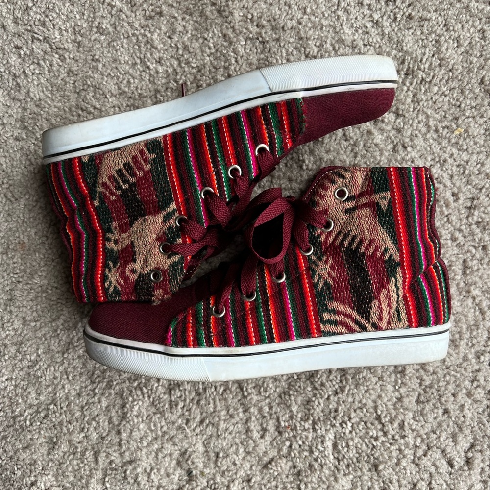 Got these cool handmade chucks in Peru! Never wear them, almost new condition!
